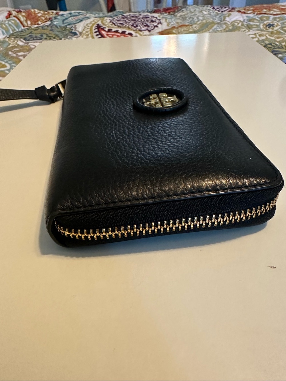 Tory Burch Black Leather Zip-Around Wallet with Gold Color Logo - Picture 8 of 9